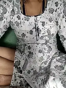 Snapshot of Hotty-Monaa chatting on 13, 11, 2025 Hotty-Monaa online show from 13, 11, 2025