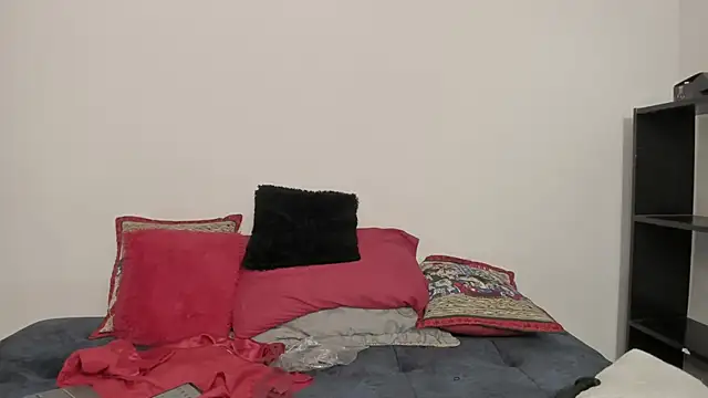 celeste111 online show from 4, 12, 2025