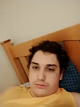 Snapshot of Breyyyyyyyy chatting on 28, 10, 2025 Breyyyyyyyy online show from 28, 10, 2025