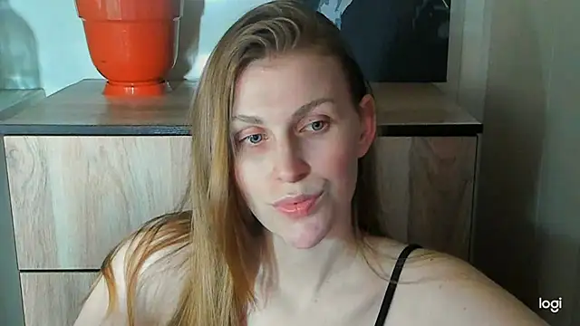 Snapshot of JuliaMuuun chatting on 14, 7, 2026 JuliaMuuun online show from 14, 7, 2026