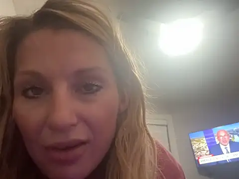 Snapshot of BaddieBossXX2 chatting on 22, 6, 2026 BaddieBossXX2 online show from 22, 6, 2026