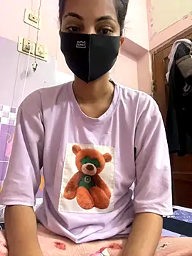 Snapshot of Sandhya_77 chatting on 28, 10, 2025 Sandhya 77 online show from 28, 10, 2025