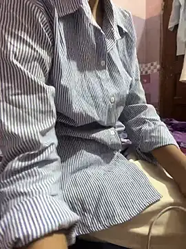 Snapshot of Sandhya_77 chatting on 2, 4, 2026 Sandhya 77 online show from 2, 4, 2026