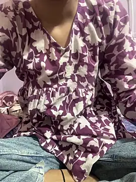 Snapshot of Sandhya_77 chatting on 16, 4, 2026 Sandhya 77 online show from 16, 4, 2026