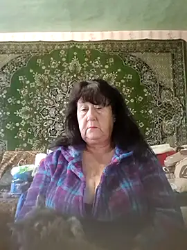 CrystalLime6411 online show from 15, 10, 2025