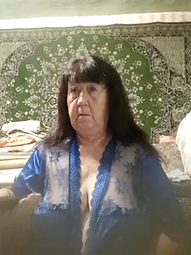 CrystalLime6411 online show from 9, 11, 2025