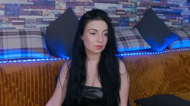 GrayLunna online show from 16, 12, 2025