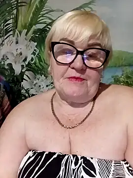 VioletSweet5566 online show from 19, 4, 2026