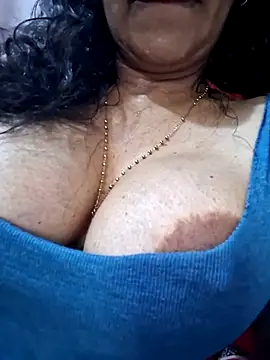 Snapshot of floresblancas chatting on 4, 2, 2026 floresblancas online show from 4, 2, 2026