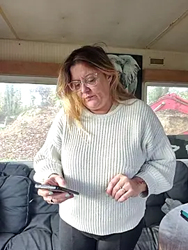 Snapshot of Misspapillon1840 chatting on 16, 11, 2025 Misspapillon1840 online show from 16, 11, 2025