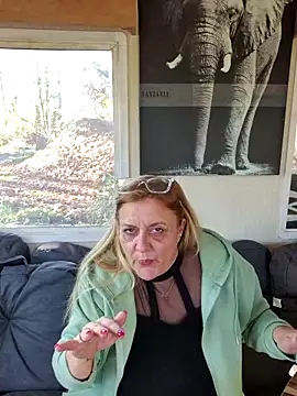 Snapshot of Misspapillon1840 chatting on 26, 11, 2025 Misspapillon1840 online show from 26, 11, 2025