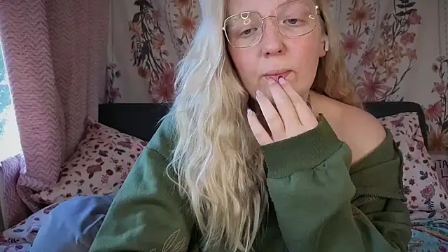 Snapshot of Daisyxoxo_ chatting on 25, 9, 2025 Daisyxoxo  online show from 25, 9, 2025