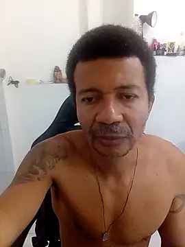 Snapshot of moreno25centimetro chatting on 19, 9, 2025 moreno25centimetro online show from 19, 9, 2025