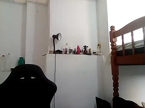 Snapshot of moreno25centimetro chatting on 5, 10, 2025 moreno25centimetro online show from 5, 10, 2025