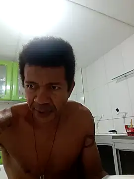 Snapshot of moreno25centimetro chatting on 19, 11, 2025 moreno25centimetro online show from 19, 11, 2025