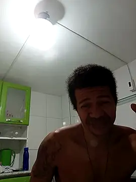 Snapshot of moreno25centimetro chatting on 21, 11, 2025 moreno25centimetro online show from 21, 11, 2025