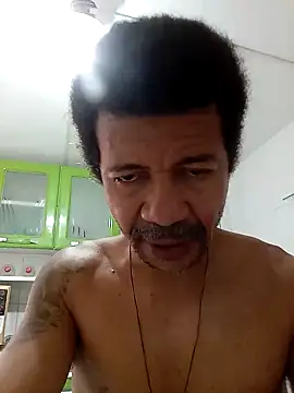 Snapshot of moreno25centimetro chatting on 28, 11, 2025 moreno25centimetro online show from 28, 11, 2025