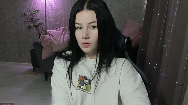 Snapshot of AlinaGreeeen chatting on 18, 9, 2025 AlinaGreeeen online show from 18, 9, 2025