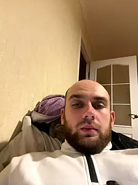 Snapshot of LuckyGirlfriends chatting on 4, 11, 2025 LuckyGirlfriends online show from 4, 11, 2025