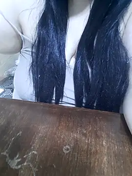 Snapshot of Madam-bezoul- chatting on 23, 9, 2025 Madam-bezoul- online show from 23, 9, 2025