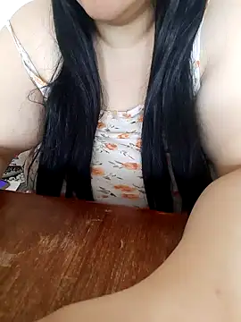 Snapshot of Madam-bezoul- chatting on 28, 9, 2025 Madam-bezoul- online show from 28, 9, 2025