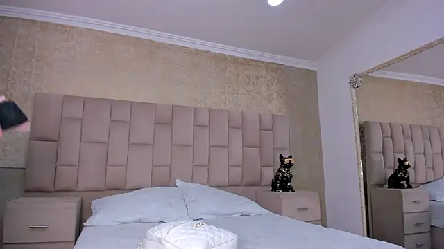 MadisonSky  online show from 26, 10, 2025