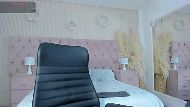 MadisonSky  online show from 22, 12, 2025