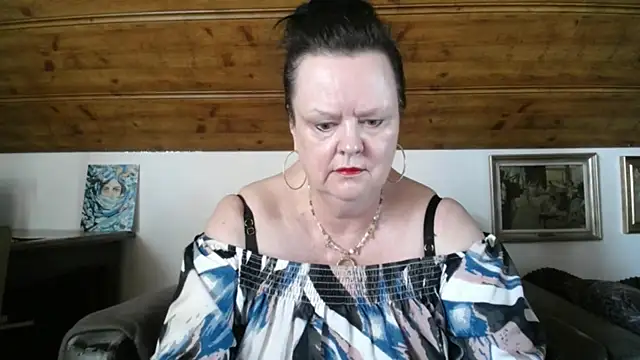 TiffanyMature online show from 1, 6, 2026