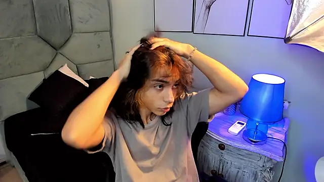 Dereck Manson online show from 26, 10, 2025