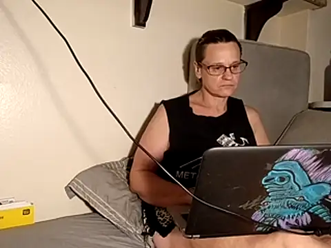 Snapshot of PremiumKitty chatting on 9, 1, 2026 PremiumKitty online show from 9, 1, 2026