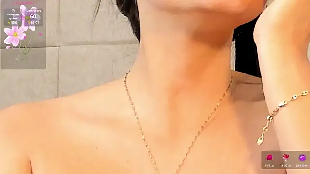 VioletHilton online show from 2, 12, 2025