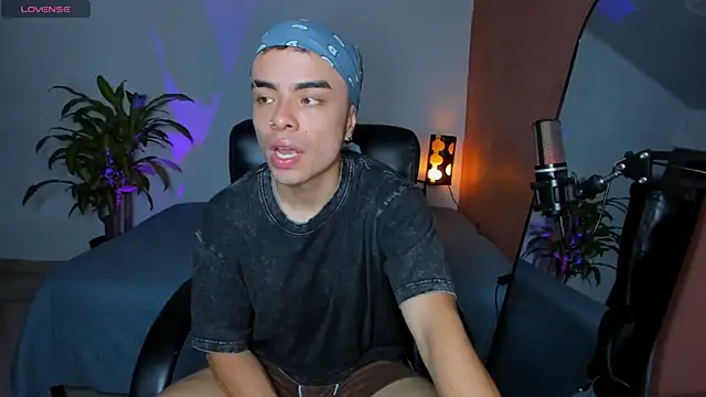 Snapshot of obzidyan chatting on 22, 10, 2025 obzidyan online show from 22, 10, 2025