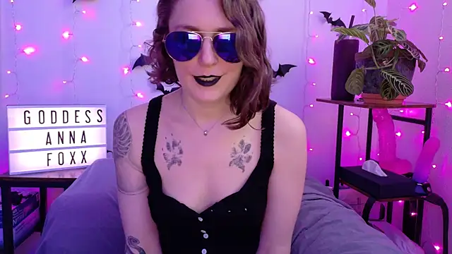 mistressannafoxx online show from 12, 2, 2026