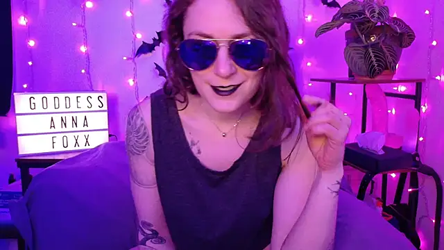 mistressannafoxx online show from 4, 3, 2026