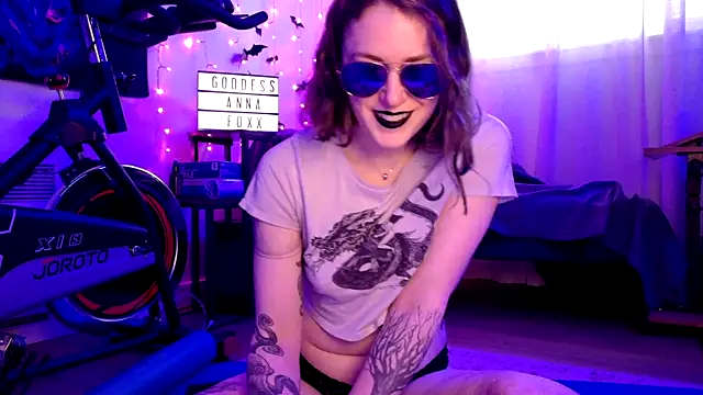 mistressannafoxx online show from 3, 4, 2026