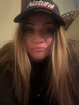 Snapshot of M1l3yD3w chatting on 22, 11, 2025 M1l3yD3w online show from 22, 11, 2025