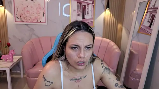 Snapshot of Jade_Jones_a chatting on 13, 9, 2025 Jade Jones a online show from 13, 9, 2025