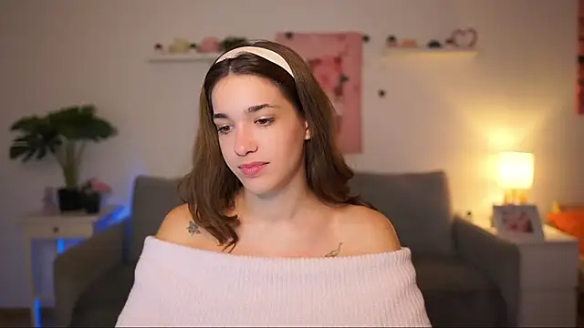 kissie cat online show from 29, 9, 2025