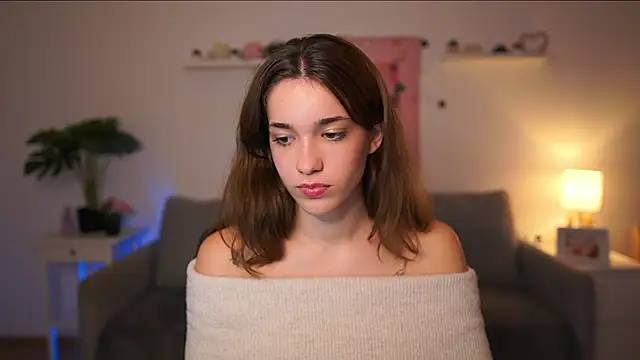 kissie cat online show from 2, 10, 2025