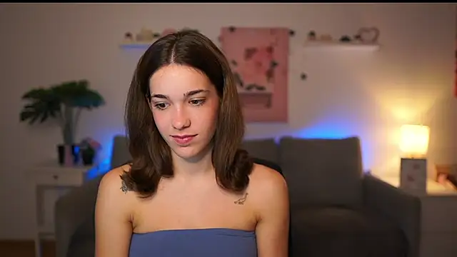 kissie cat online show from 13, 10, 2025