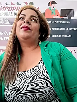 Mia-Glow online show from 13, 11, 2025