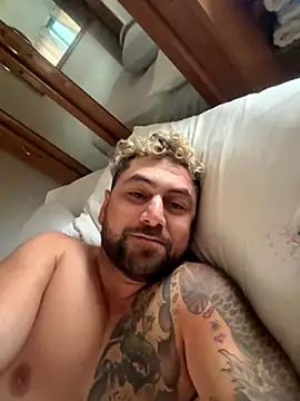 Snapshot of speakonit chatting on 8, 9, 2025 speakonit online show from 8, 9, 2025