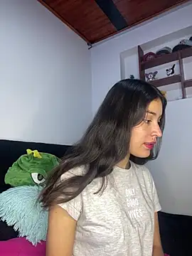 Snapshot of hotwife26 chatting on 3, 5, 2026 hotwife26 online show from 3, 5, 2026