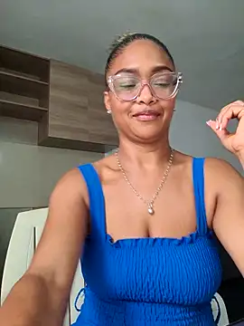 Snapshot of BiiancaEstradaa chatting on 30, 6, 2026 BiiancaEstradaa online show from 30, 6, 2026