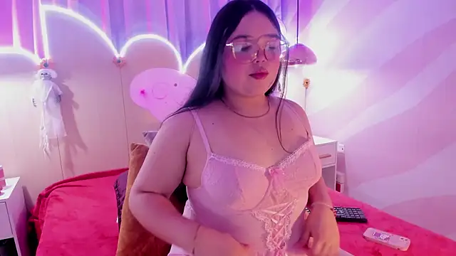 Snapshot of Lushi_Love chatting on 10, 10, 2025 Lushi Love online show from 10, 10, 2025
