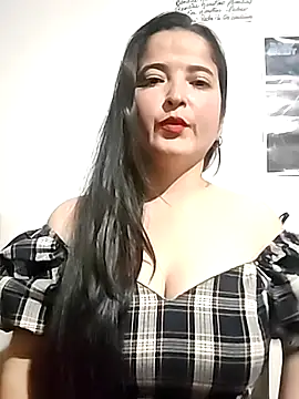 Ainaraazul online show from 3, 12, 2025