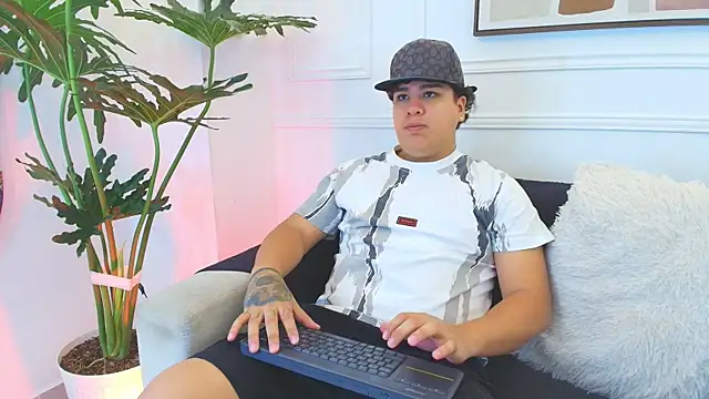 Naim Bennetsex online show from 7, 11, 2025