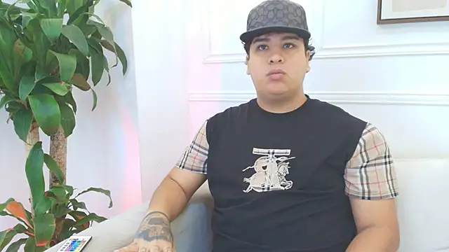 Snapshot of Naim_Bennetsex chatting on 22, 12, 2025 Naim Bennetsex online show from 22, 12, 2025