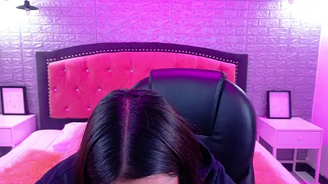 Natalie loffreda online show from 15, 10, 2025