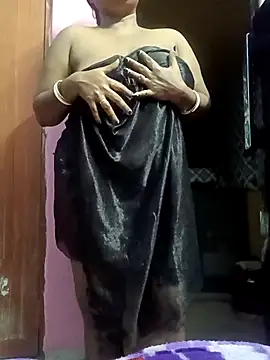 Snapshot of Hot-Risa chatting on 10, 4, 2026 Hot-Risa online show from 10, 4, 2026